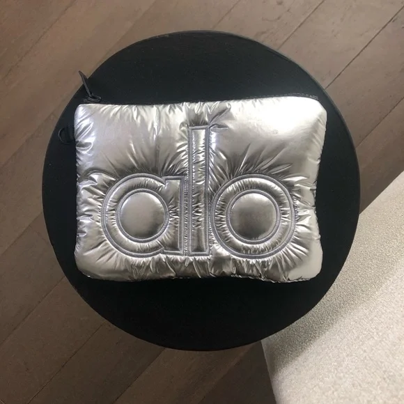 ALO Yoga | Bags | Alo Yoga Small Accessories Bag | Poshmark